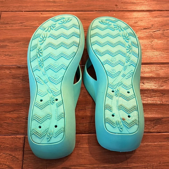 Okabashi Women’s Sea Glass Wedge Flip Flop Sandals Size M/L (8-9) - Picture 3 of 5